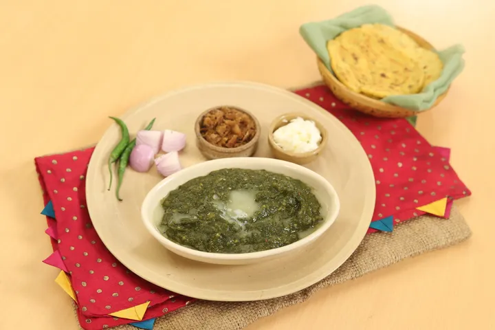 Sarson Ka Saag And Makki Ki Roti - YT