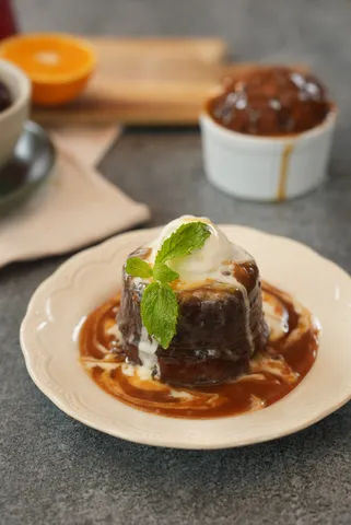 Sticky Date Pudding 1 - YT