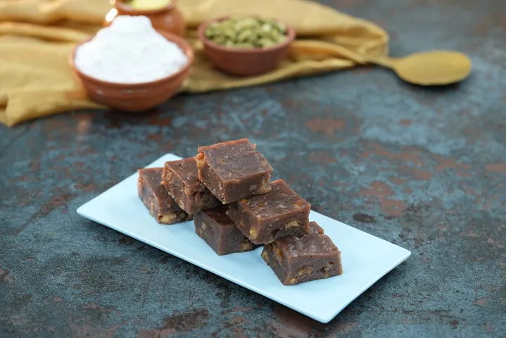 Kaju Akhrot Halwa - YT