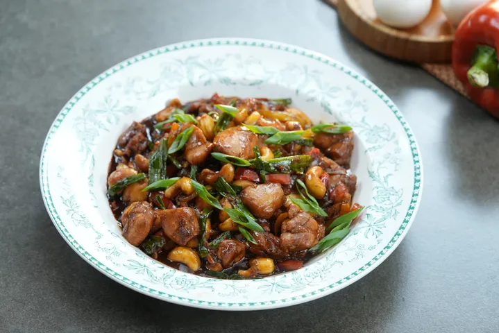 Thai Cashew Chicken - YT