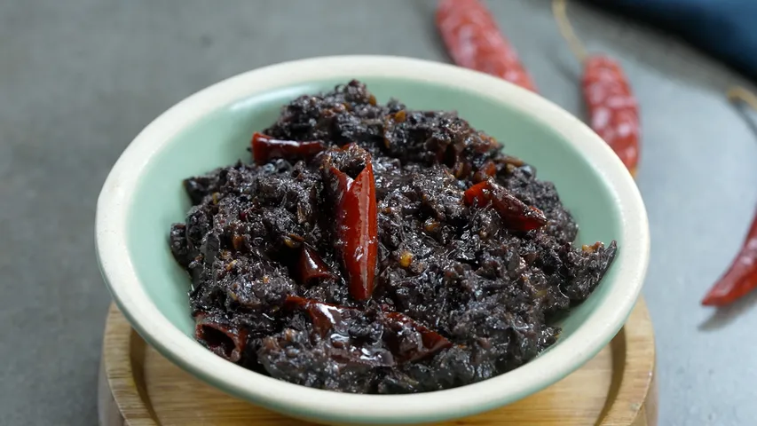 Black raisin chutney 010