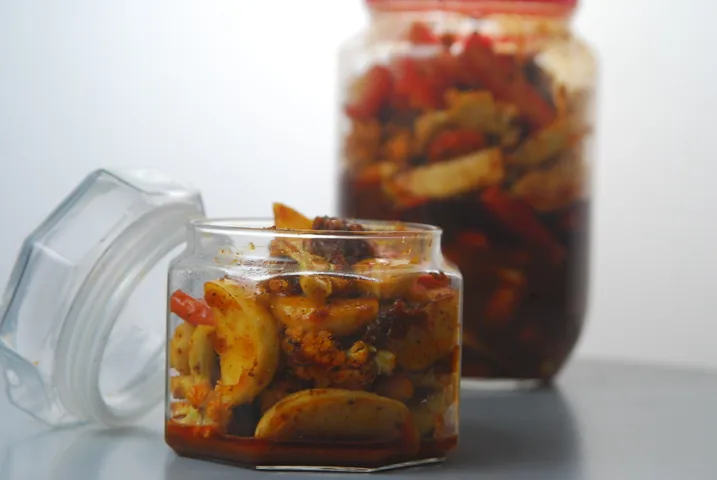 Gajar Gobhi aur Shalgam ka Achar