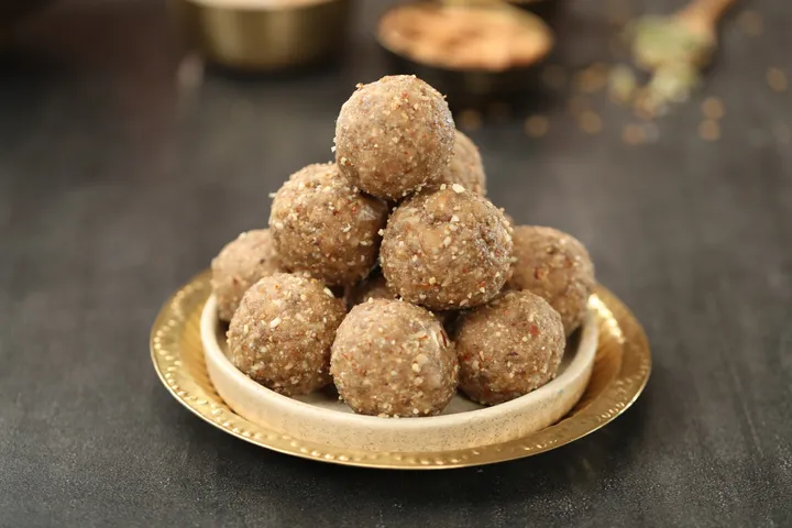 Methi Laddoo - YT