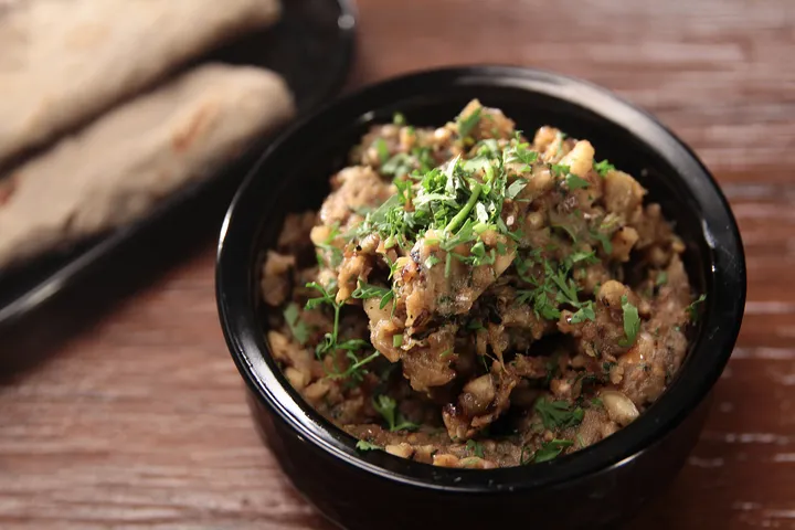 Lasooni Baingan Bharta - YT.JPG