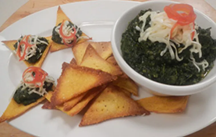 Sarson da Saag on Nachos