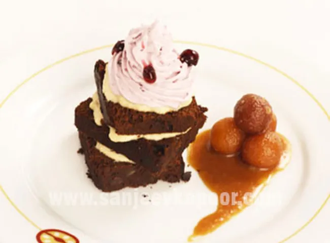 Plum Cake Shahi Tukda With Blueberry Cream
