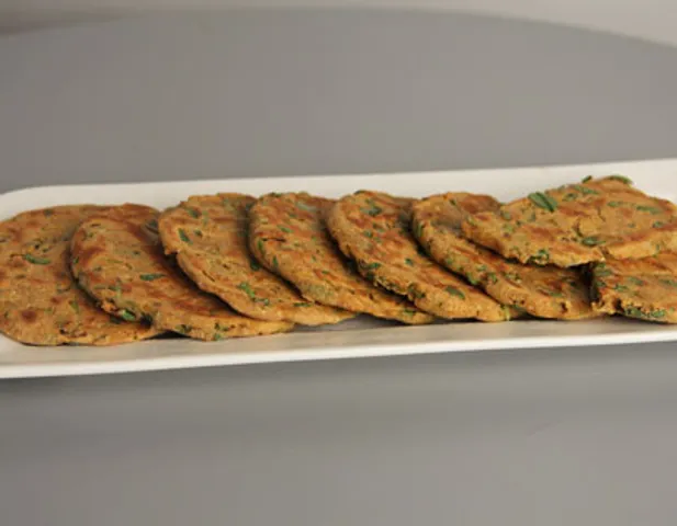Bajra Methi Na Dhebra