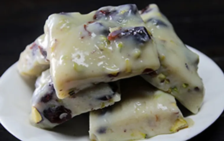 Cranberry Pistachio Fudge