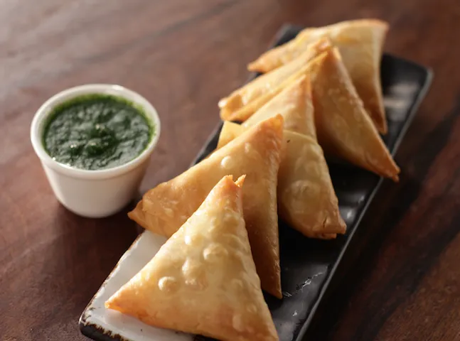 Paneer Tikka Samosa