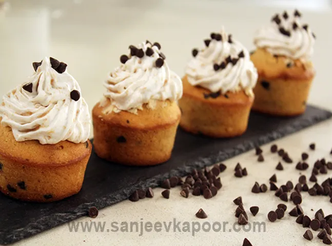 Peanut Butter and Chocolate Cupcakes