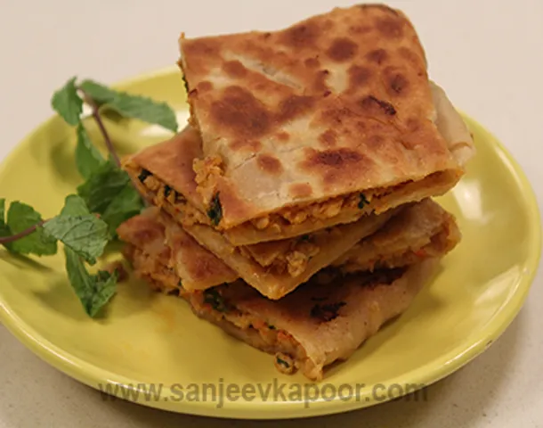 Moghlai Parantha