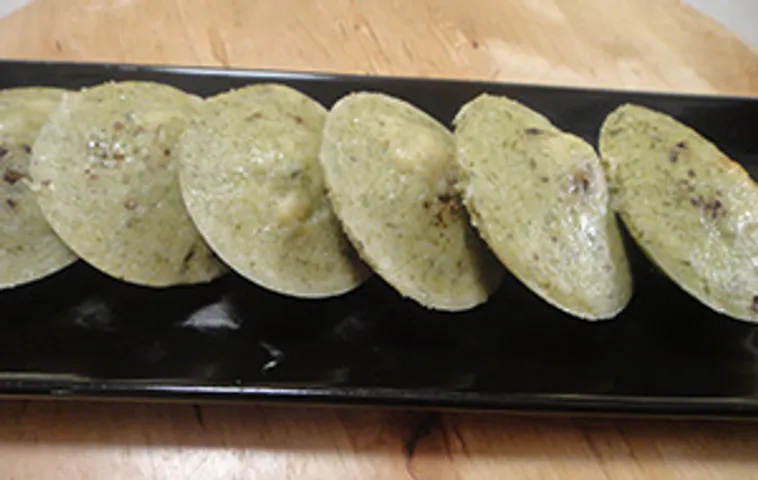Spinach and Cheese Idlis