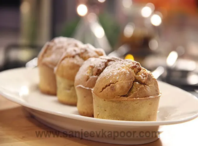 Red Pumpkin aur Saeb ke Muffins