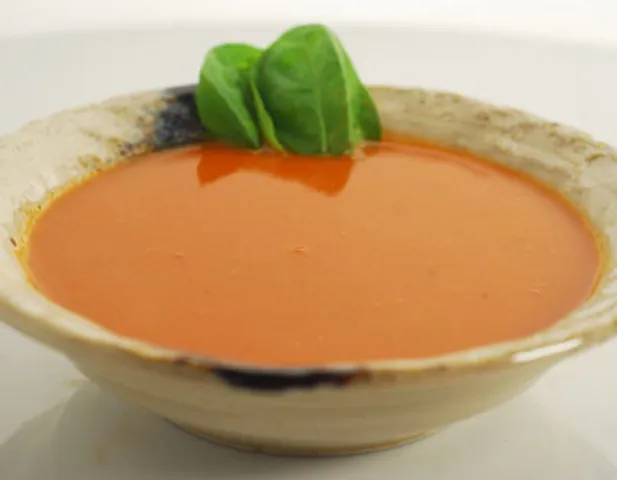 Roasted Garlic and Tomato Soup