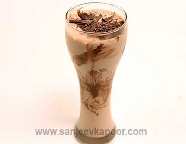 Hazelnut-Chocolate and Peanut Milkshake