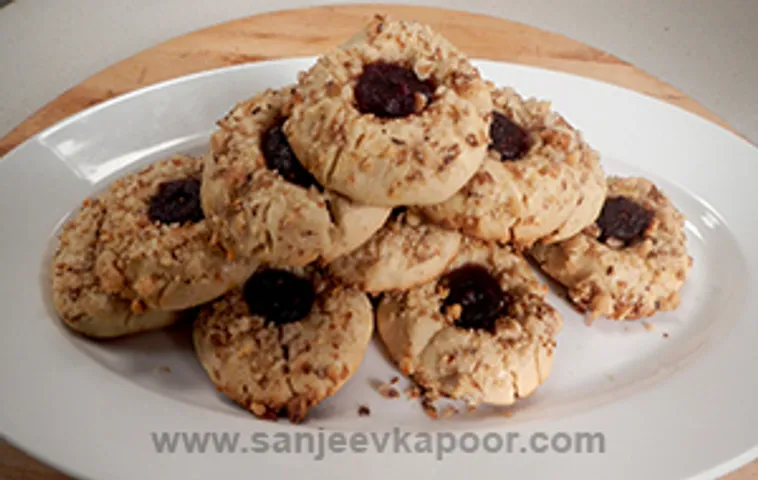 Cranberry Centered Thumbnail Cookies