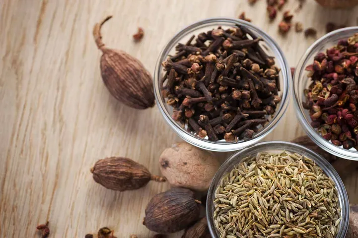 5 spice mixes from India