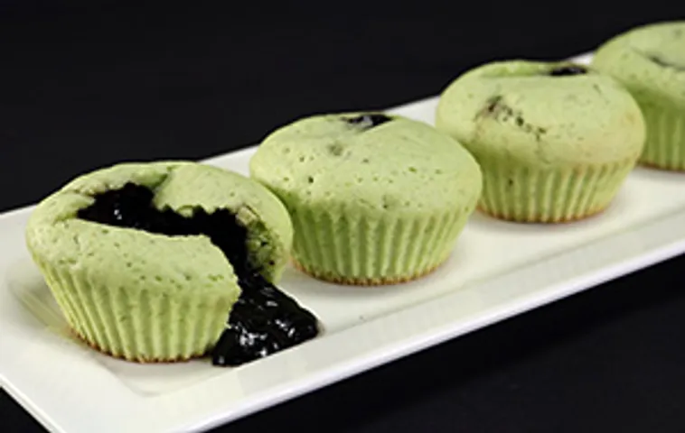 Pistachio Lava Cupcakes