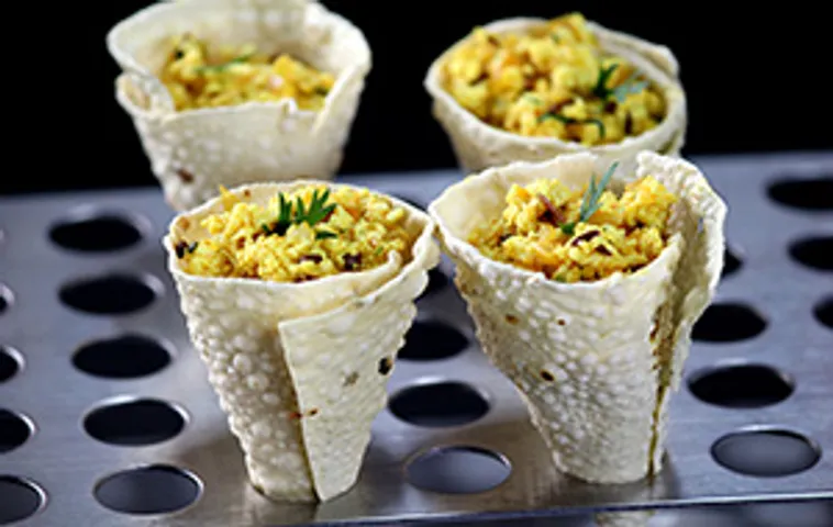 Paneer Bhurji in Papad Cones