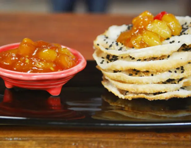 Wonton Crisps with Seedless Fruit Chutney