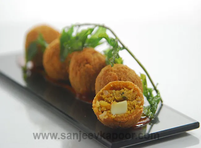 Leftover Khichadi Pakoda