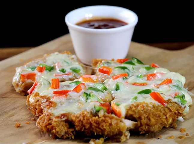 Cheesy Chicken Pizza