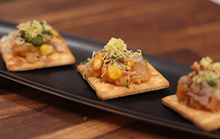 Biscuit Corn Sev Puri
