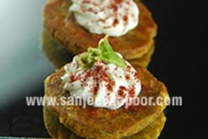Thalipeeth, The Yellow Chilli Style