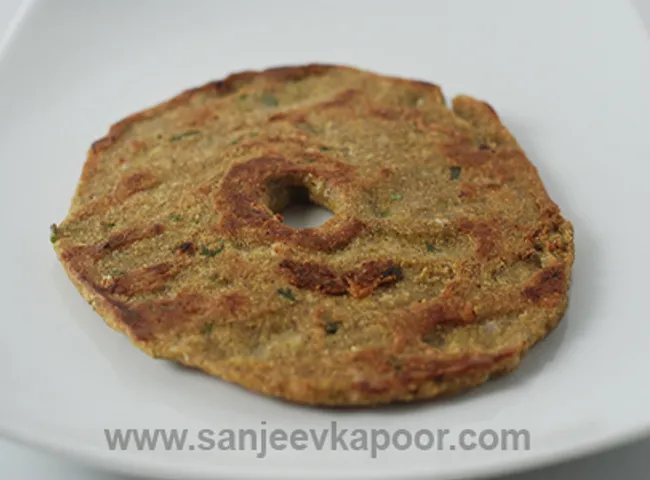 Bhajanee Thalipeeth