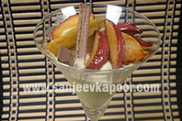 Grilled Fruits with Ice Cream