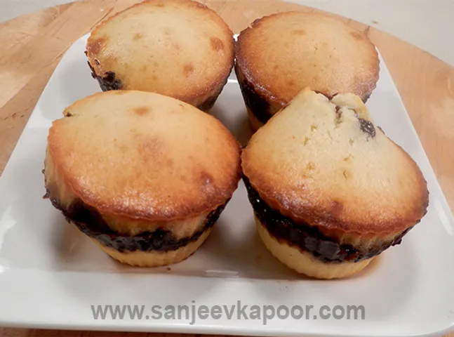 Gooey Chocolate Coconut Muffins