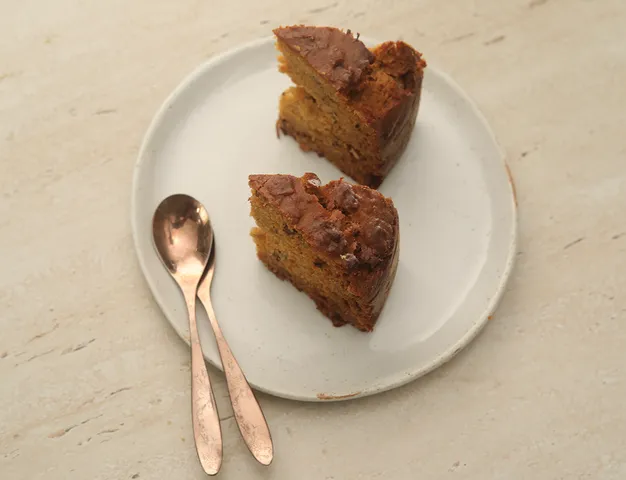 Sugarless Whole Wheat Carrot Honey Cake