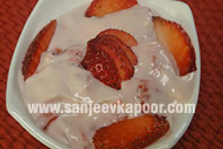 Strawberry Shrikhand