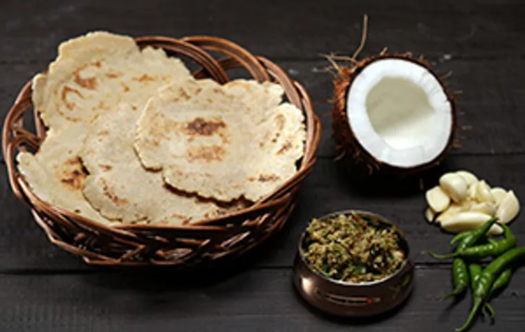 Jowar Bhakri with Thecha