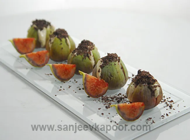Fresh Figs with Yogurt