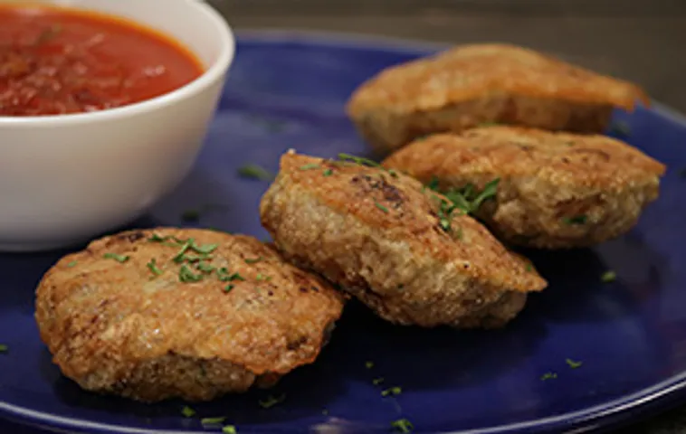 Mutton Cutlets with Tomato Gravy
