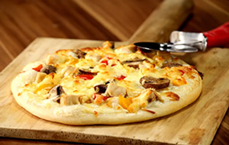 Creamy Chicken and Veg Pizza