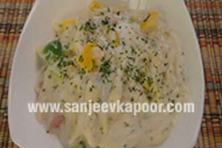 Quick Pasta in White Sauce