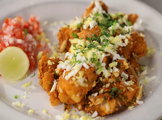Egg Masala Pav - SK Khazana