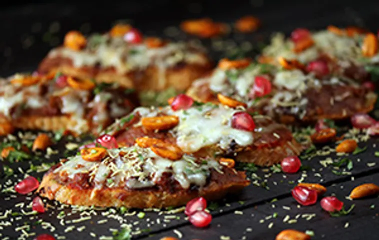 Dabeli Bruschetta