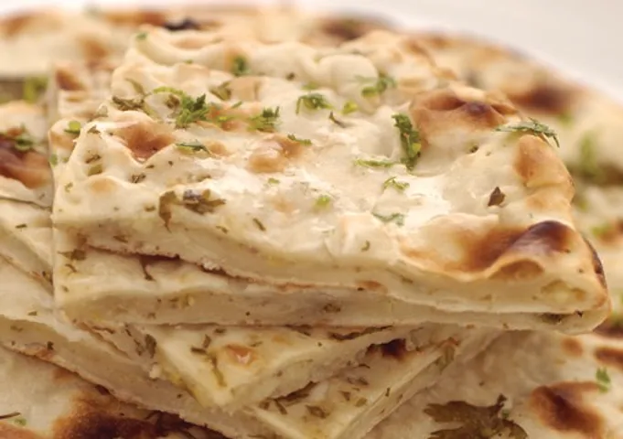 Cheese And Coriander Parantha