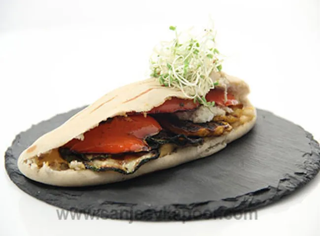 Chilli Hummus Sandwich