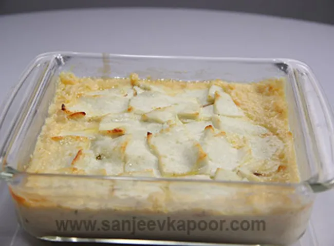 Paneer and Apple Pudding