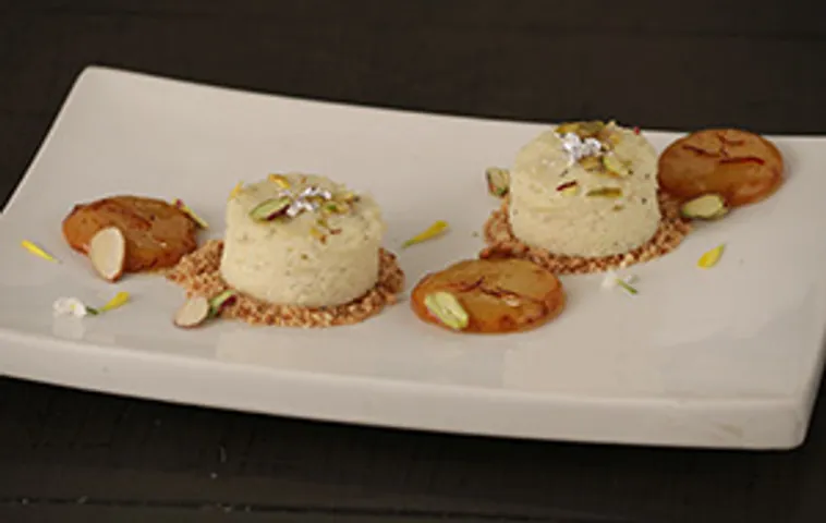 Phirni Cake with Mini Malpua