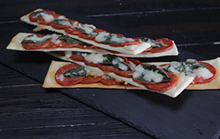 Pepperoni Pizza Sticks