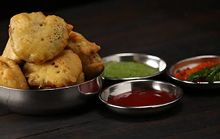 Keema Ajwain Pakore