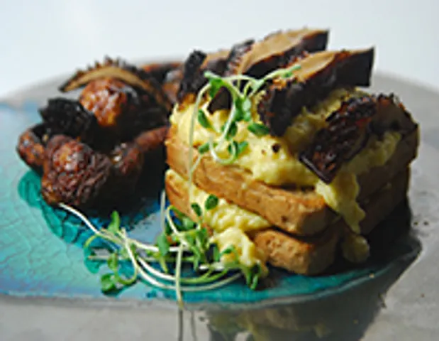 Scrambled Eggs with Roasted Mushroom - Cook Smart