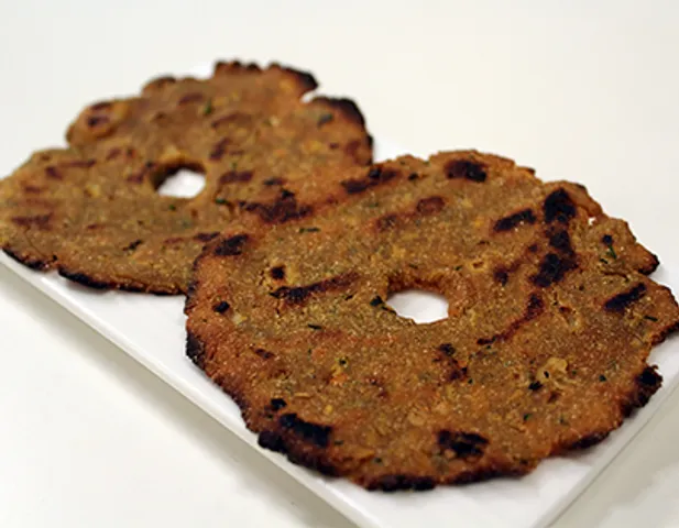 Bhajnee Thalipeeth