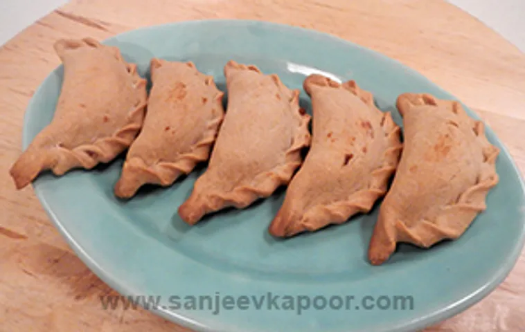 Baked Karanji