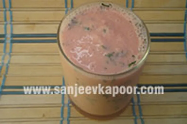 Chilled Watermelon and Yogurt Smoothie